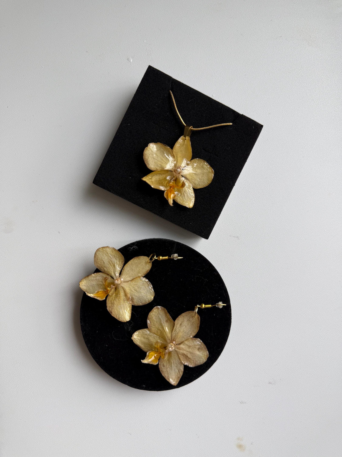 Real Orchid Necklace – Handmade Resin Botanical Jewellery, Stainless Steel Chain